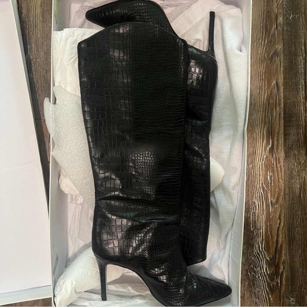 SCHUTZ Black Heeled Boots with Sleek Leather Finish